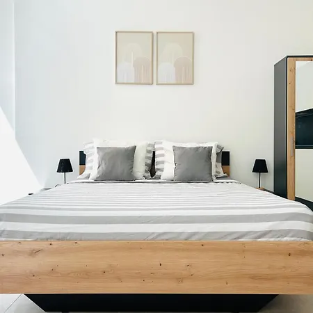 Apartment The Urban - Stylish And With Free Parking