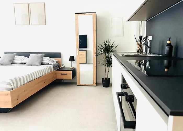 The Urban - Stylish And With Free Parking